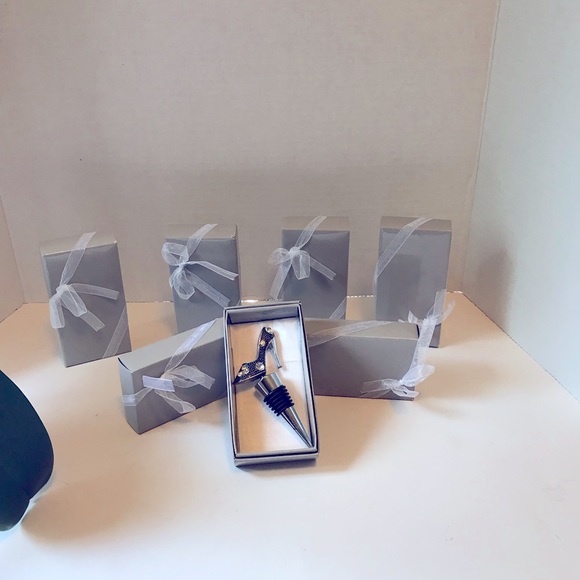 🩸Boxed Wine Bottle Stopper | Black Gray Silver Faux Diamond Diva Shoe - Picture 2 of 9